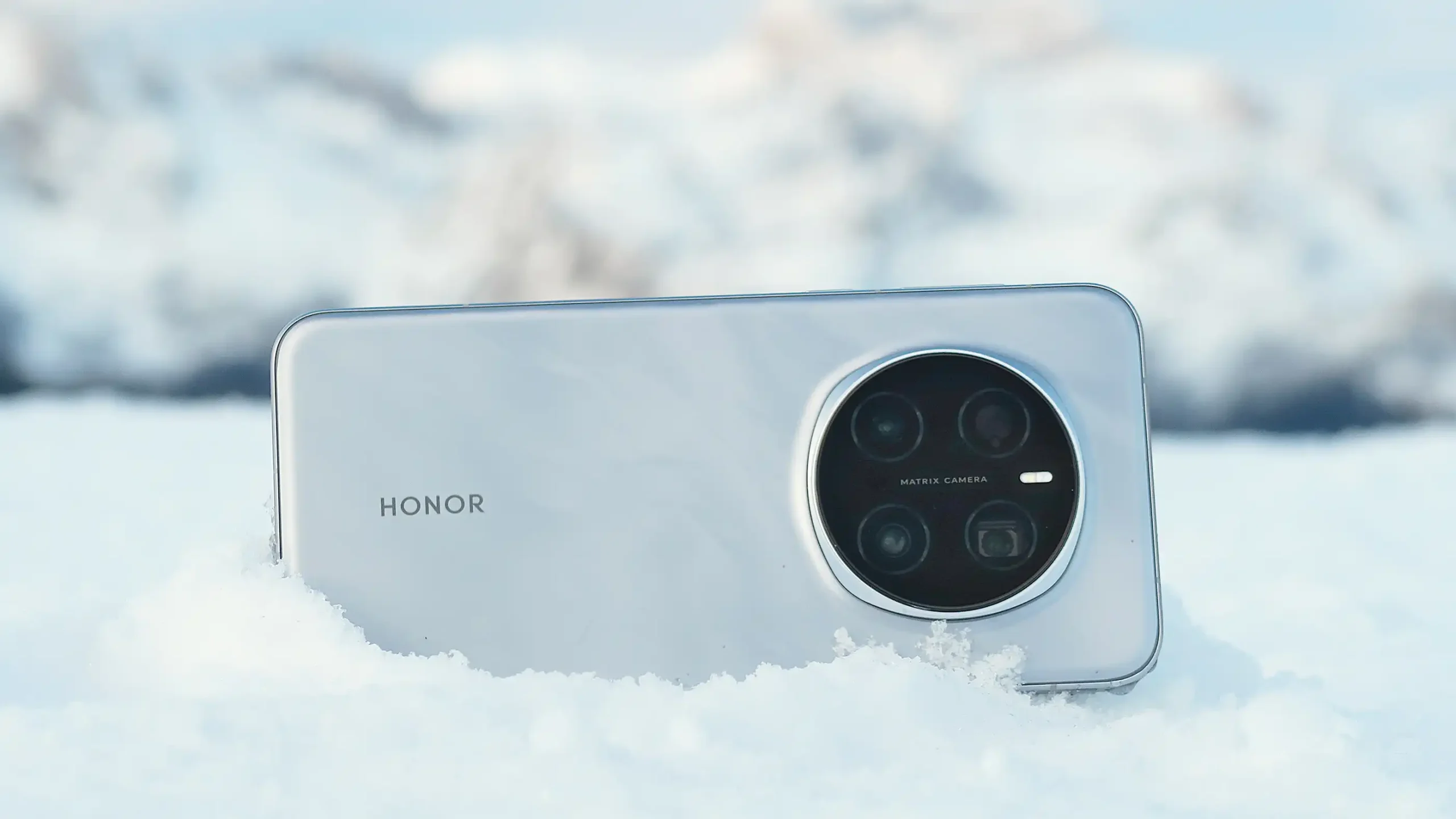 Honor Magic 7 Pro Review Snow 1.jpg